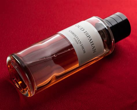 dior oud isfahan review